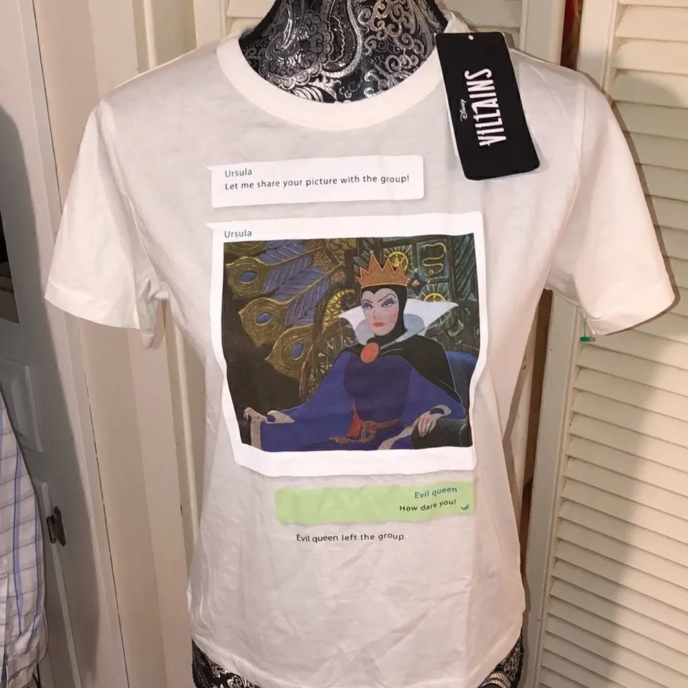 NWT Disney Villains 🦹‍♀️ Evil Queen Text Thread 🧵 T Shirt.